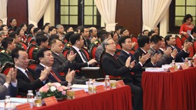 Đảng được tôi luyện, thử thách và không ngừng trưởng thành