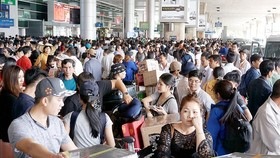 Hỗ trợ kiều bào về quê đón tết