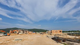 Phú Quốc cần kiên quyết xử lý tình trạng bảo kê bao chiếm, xây dựng trái phép với quy mô lớn