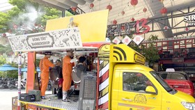 Xe cắt tóc lưu động dành cho người nghèo