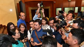Sắc màu tác nghiệp