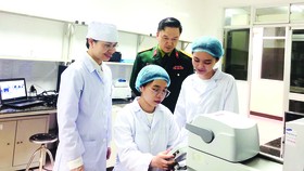 Chuyện những người lính “săn tìm” SARS-CoV-2