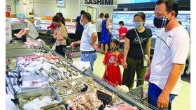 Chia sẻ khó khăn với người tiêu dùng