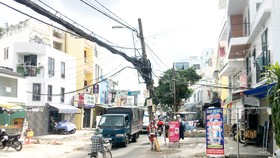 Phá nút cổ chai khai thông đường phố