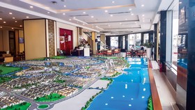 Bất động sản… chờ thời