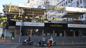 TPHCM đóng cửa toàn bộ cơ sở dịch vụ, trừ dịch vụ cung cấp thực phẩm