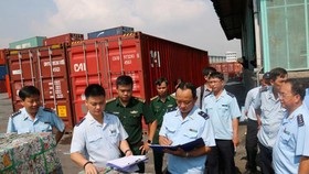 Điều tra vụ án buôn lậu thiết bị y tế đã qua sử dụng