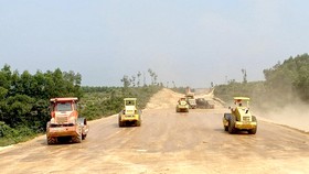 Cao tốc Bắc Nam vướng công tác di dời hạ tầng kỹ thuật