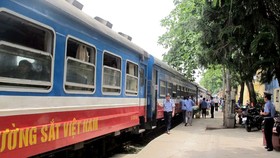 Đường sắt chạy lại tàu Thống Nhất SE9/10 và nhiều đôi tàu du lịch