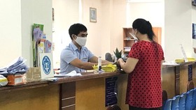 Cảnh báo mua bán sổ BHXH núp bóng ủy quyền
