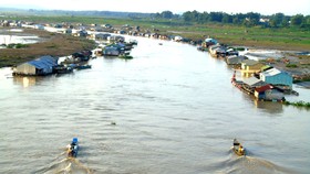 Ngổn ngang làng cá La Ngà