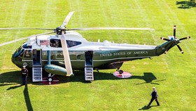 Lockheed Martin cung các phiên bản trực thăng Marine One.