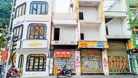 Nhà mặt tiền, shophouse “đóng băng”
