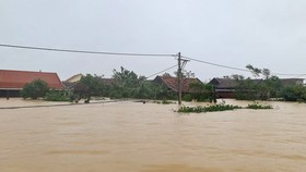 Quảng Bình huy động tổng lực để tiếp tế cứu dân