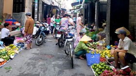 Mạnh tay với chợ tự phát: Dẹp chỗ này, mọc chỗ khác