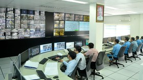 Vận hành Trung tâm Quản lý điều hành giao thông đô thị thông minh. Ảnh: CAO THĂNG
