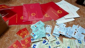 Mua bán, sử dụng bằng cấp giả vẫn tồn tại, vì sao?