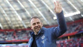 Hansi Flick ở lại Bayern Munich tới năm 2023