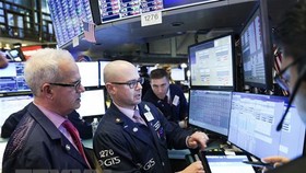 Chỉ số Nasdaq và S&P 500 đồng loạt lên các mức cao kỷ lục mới
