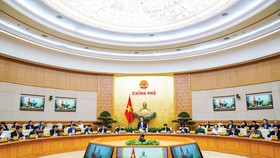 Trong phiên họp Chính phủ thường kỳ tháng 3-2020, Thủ tướng Chính phủ đã chỉ đạo ưu tiên hàng đầu chống dịch Covid-19. Ảnh: VIẾT CHUNG