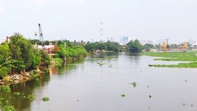 Xây dựng bờ kè chống sạt lỡ bờ tả sông Sài Gòn