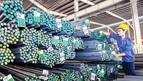 Trong các vụ điều tra khởi kiện về gian lận xuất xứ, có trên 80% liên quan đến ngành thép. Ảnh: LONG THANH