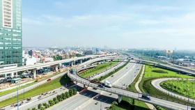 Hạ tầng giao thông kết nối trung tâm ra khu Đông TPHCM.