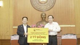 “Bầu Hiển” ủng hộ 6 tỷ đồng phòng chống Covid-19 tại miền Trung