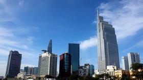 Một góc trung tâm quận 1, Thành phố Hồ Chí Minh - đầu tàu kinh tế của cả nước. (Ảnh: Hoàng Hải/TTXVN)