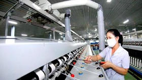 Đơn hàng dệt may tiếp tục sụt giảm mạnh