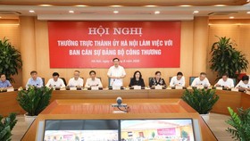 Bí thư Thành ủy Hà Nội Vương Đình Huệ phát biểu. (Ảnh: Văn Điệp/TTXVN)