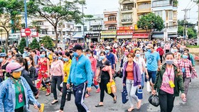 Cải thiện niềm tin cho người dân là liều thuốc giảm đau và cũng là gói kích cầu hữu hiệu nhất.