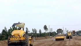 Giải phóng mặt bằng dự án cao tốc Bắc-Nam. (Nguồn: TTXVN)
