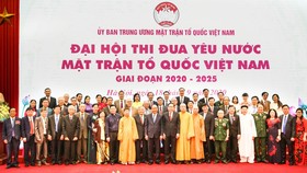 Thủ tướng Chính phủ Nguyễn Xuân Phúc tham dự Đại hội Thi đua yêu nước diễn ra sáng 18/9/2020.