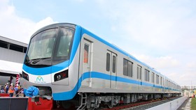 Đoàn tàu đầu tiên của tuyến metro số 1 tại Depot Long Bình tuyến Bến Thành-Suối Tiên. (Ảnh: Tiến Lực/TTXVN)