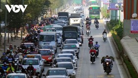 Hà Nội lại đề xuất đường riêng cho xe buýt