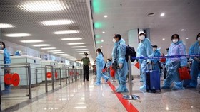 Cách ly 235 người, phong tỏa địa điểm liên quan 2 ca mắc COVID-19