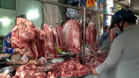 Do không cân đối được cung - cầu, nên việc giảm giá thịt heo khó thực hiện ngay