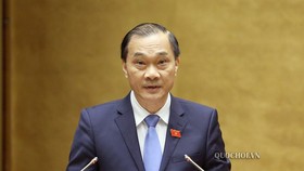 Chủ nhiệm Ủy ban Kinh tế của Quốc hội Vũ Hồng Thanh trình bày Báo cáo giải trình, tiếp thu, chỉnh lý dự án Luật Đầu tư theo phương thức đối tác công tư (PPP)