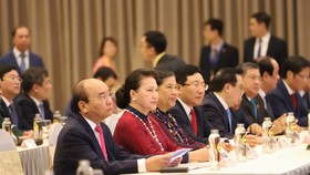 Chủ tịch Quốc hội Nguyễn Thị Kim Ngân, Chủ tịch AIPA 41, Phó Chủ tịch thường trực Quốc hội Tòng Thị Phóng, Trưởng đoàn đại biểu Việt Nam tại AIPA cùng Thủ tướng Nguyễn Xuân Phúc, Phó Thủ tướng Phạm Bình Minh tham dự phiên khai mạc Hội nghị Cấp cao ASEAN