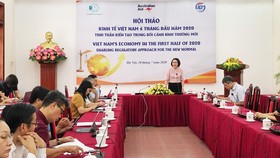 Bà Trần Thị Hồng Minh, Viện trưởng Viện Nghiên cứu quản lý kinh tế Trung ương (CIEM) phát biểu khai mạc hội thảo
