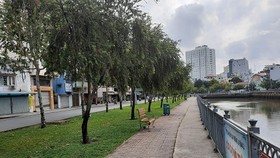 Tuyến kênh Nhiêu Lộc không còn tình trạng tụ tập đông người, câu cá. Ảnh: CA