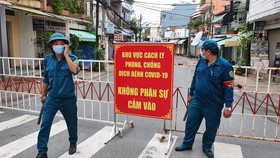 Lực lượng chức năng phong toả tuyến đường Hồ Văn Đại, phường Quang Vinh, TP.Biên Hoà, tỉnh Đồng Nai vào sáng ngày 3-8