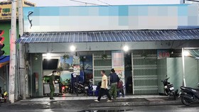 Công an khám nghiệm hiện trường vụ án