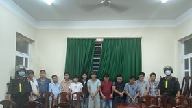 Nhóm đối tượng tại cơ quan công an