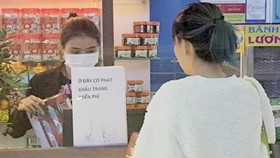 Đơn vị bán 35.000 đồng/khẩu trang tại Nội Bài đã phát miễn phí cho hành khách