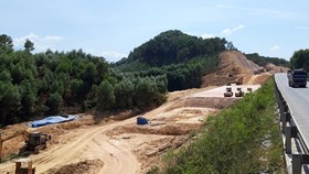 Nhiều đoạn tuyến cao tốc Bắc - Nam đang được rốt ráo thi công