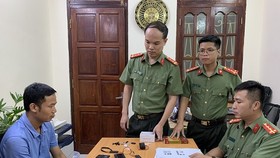 Đối tượng tại cơ quan công an