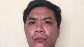 Khởi tố người đàn ông dùng súng điện tự chế tấn công công an