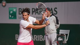 Thiem đang tập luyện ở Roland Garros 2020